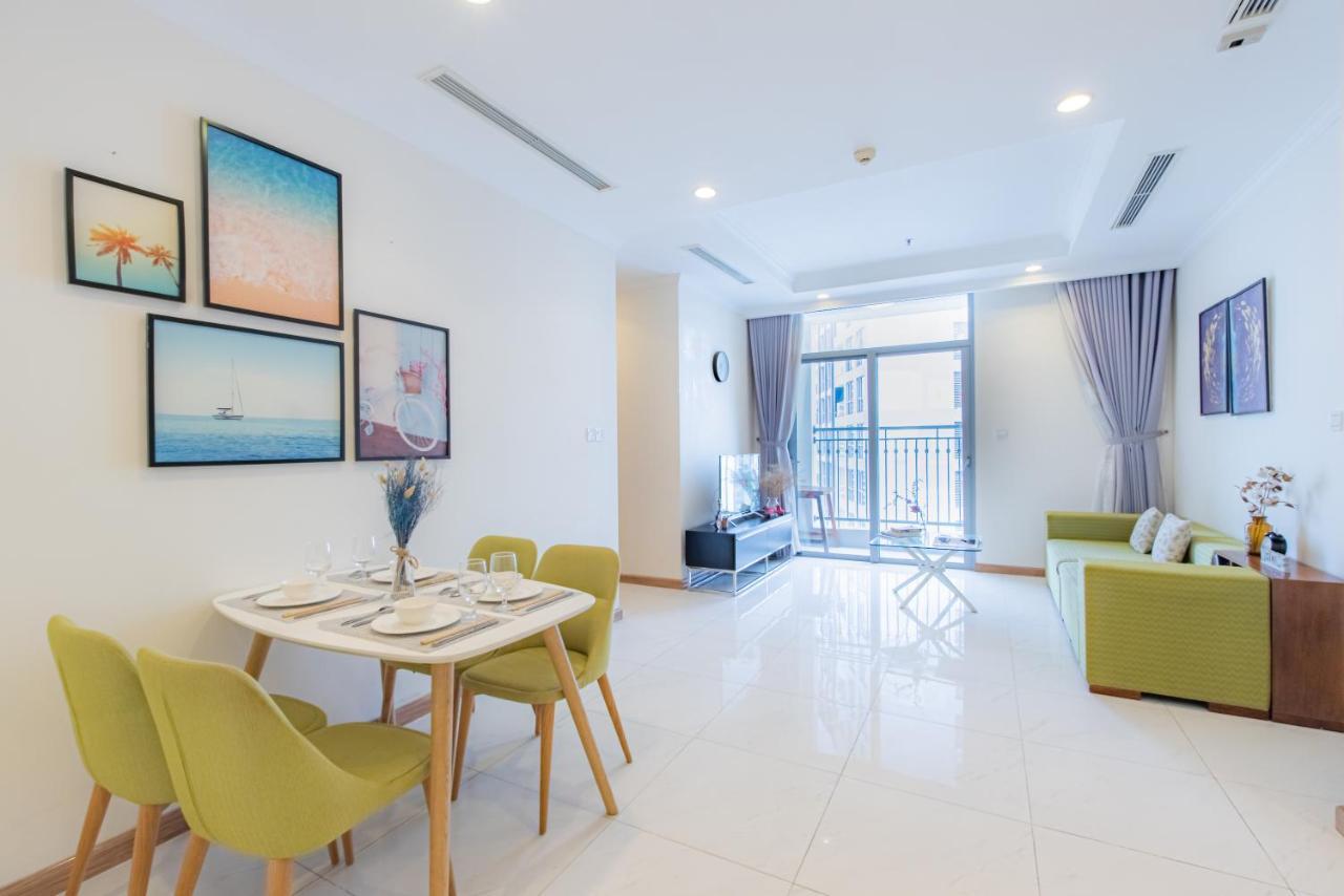 Moxy Hcmc Aparts - Vinhomes Central Park, Ice Rink โฮจิมินห์ซิตี้ ภายนอก รูปภาพ