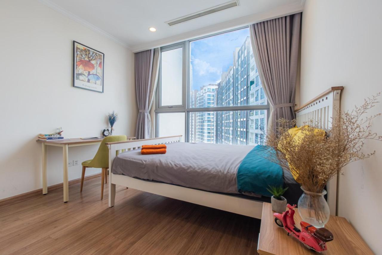 Moxy Hcmc Aparts - Vinhomes Central Park, Ice Rink โฮจิมินห์ซิตี้ ภายนอก รูปภาพ