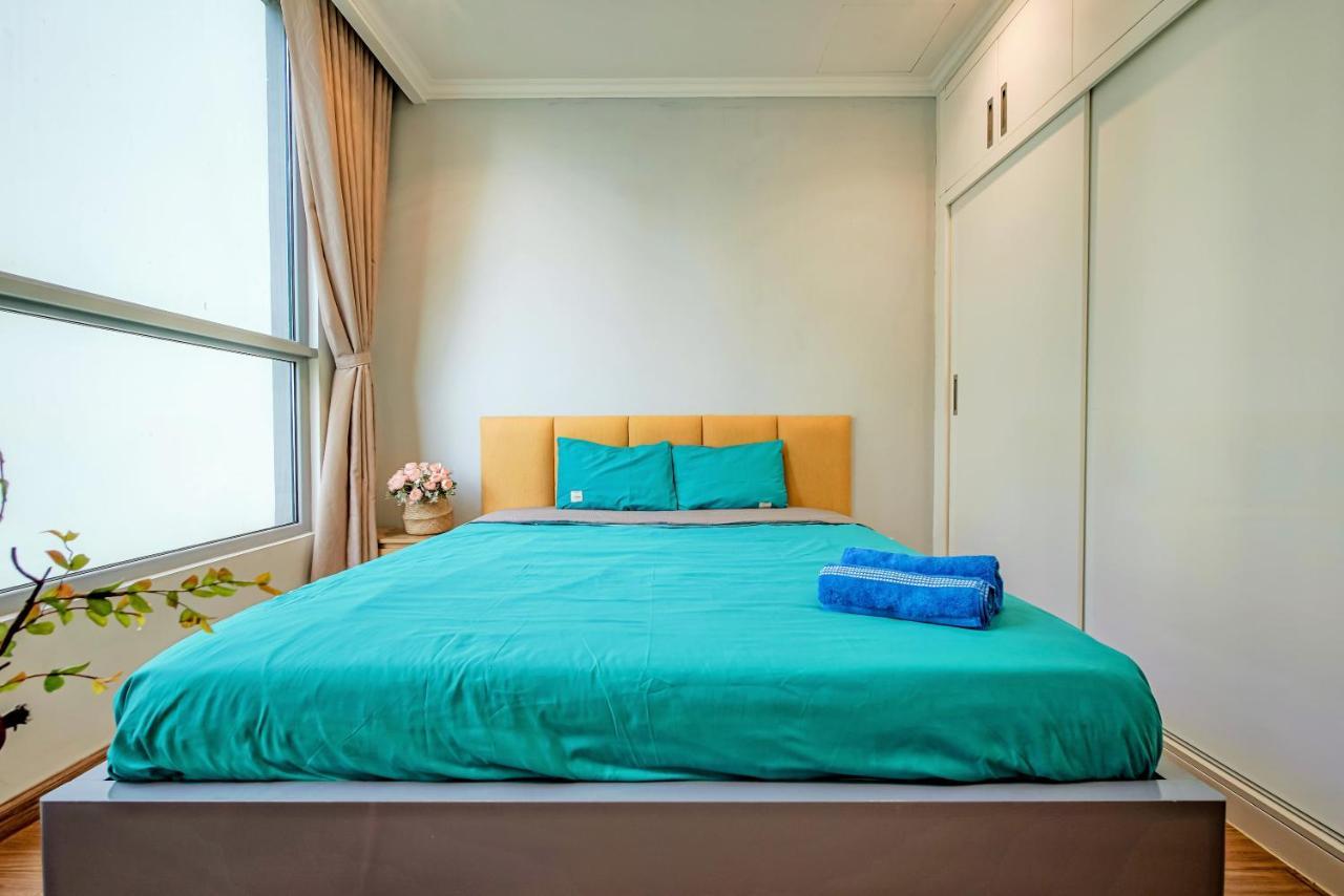 Moxy Hcmc Aparts - Vinhomes Central Park, Ice Rink โฮจิมินห์ซิตี้ ภายนอก รูปภาพ