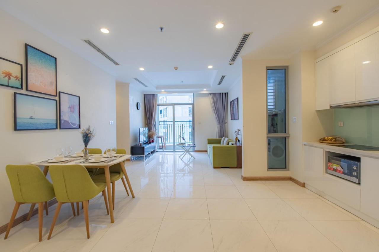 Moxy Hcmc Aparts - Vinhomes Central Park, Ice Rink โฮจิมินห์ซิตี้ ภายนอก รูปภาพ
