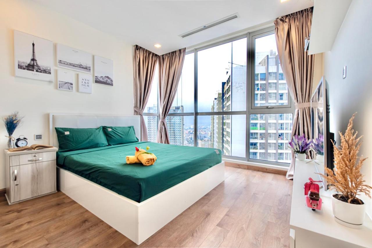 Moxy Hcmc Aparts - Vinhomes Central Park, Ice Rink โฮจิมินห์ซิตี้ ภายนอก รูปภาพ